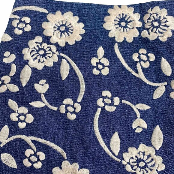 Boden Denim Embroidered Skirt size 8 - Picture 5 of 7